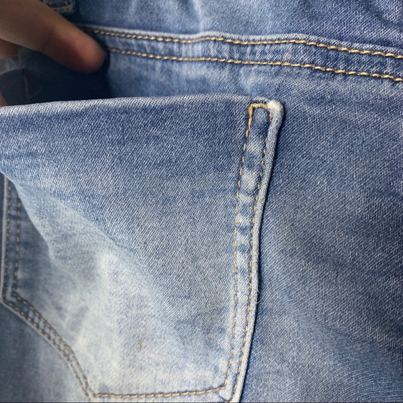 Mudd- Skinny Midrise Jeans - Picture 13 of 15